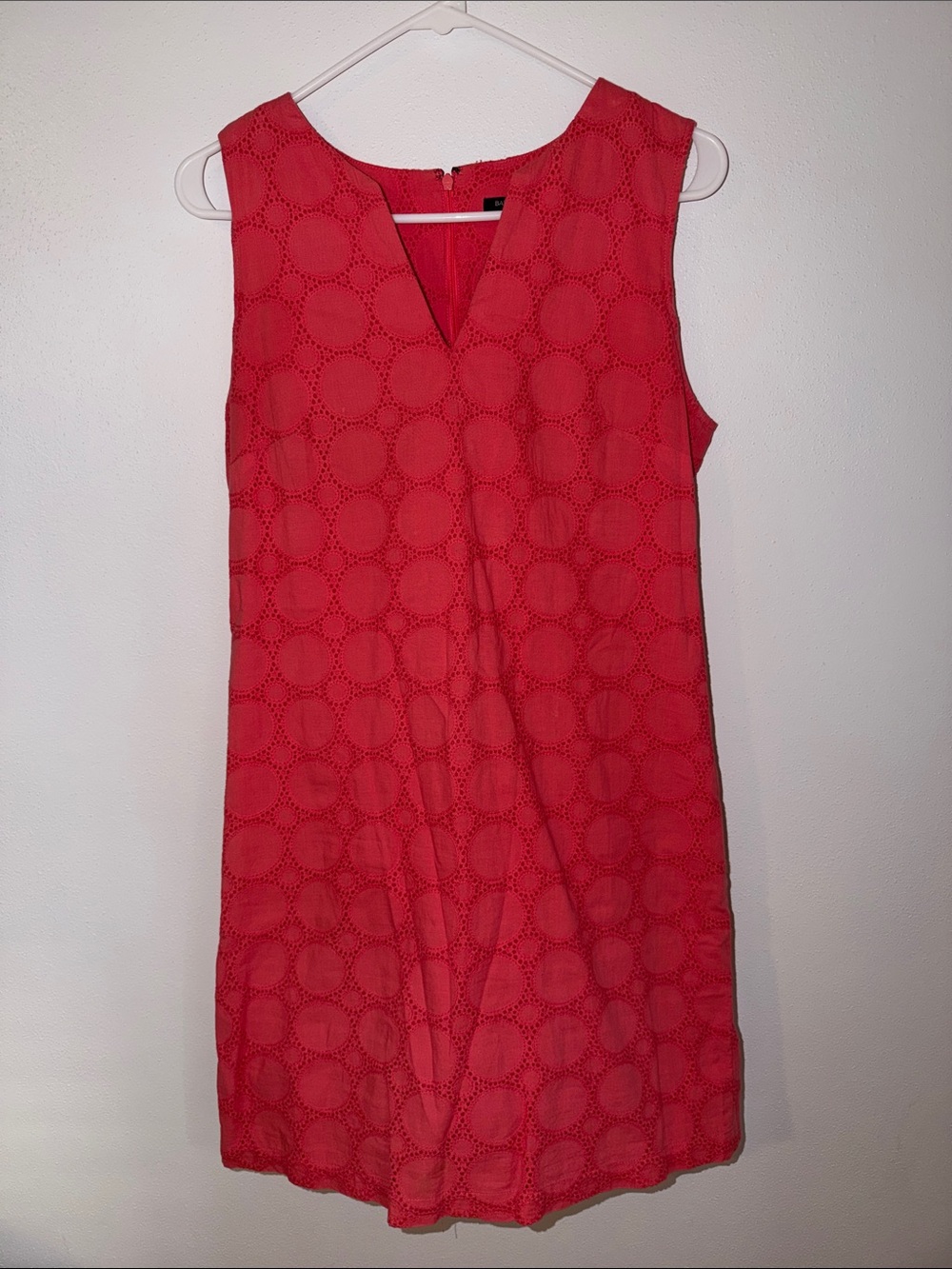 Sleeveless Oink Eyelet Shift Dress - Classic Summer Style
